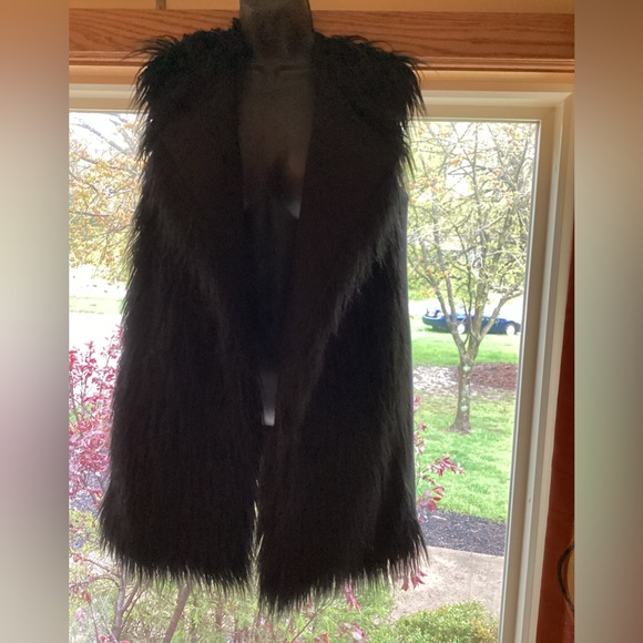 THEORY JET BLACK FAUX FUR LONG HAIR SHAG JACKET VEST SZ. PETITE (00-0) - Picture 5 of 15
